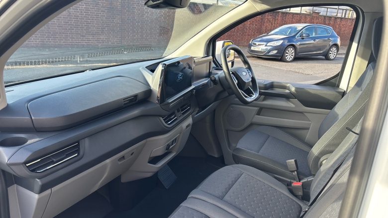 Ford Transit Custom E-320 L1 Rwd 100kW 65kWh H1 Van Limited Auto